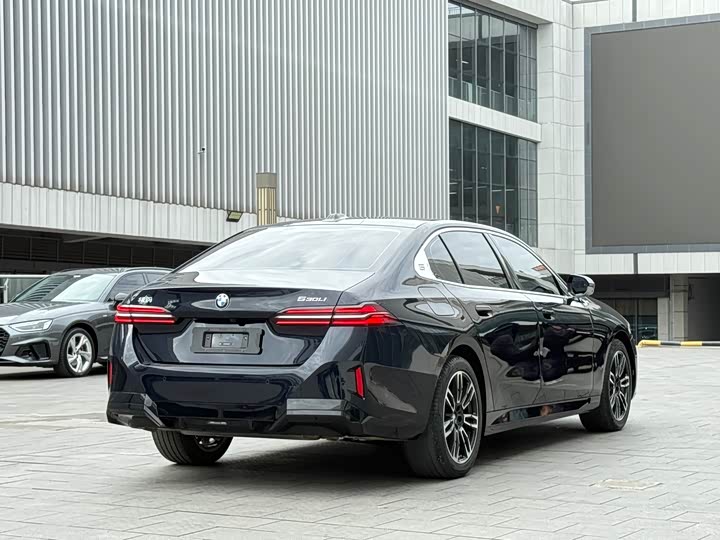 Фото 7 - BMW 5 Series