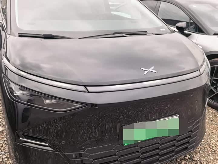 Фото 3 - XPeng X9