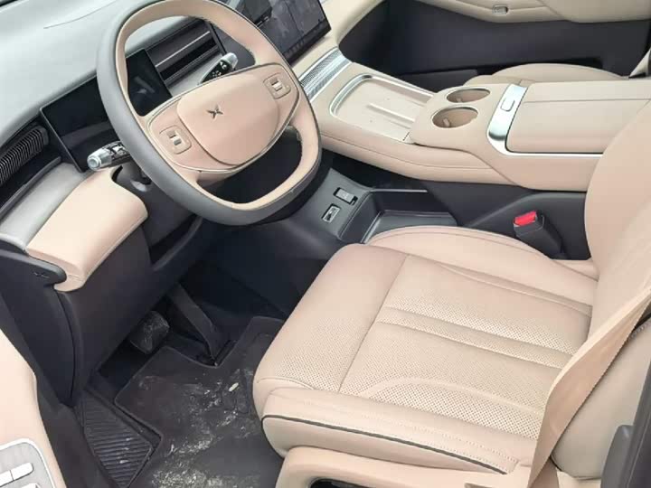 Фото 4 - XPeng X9