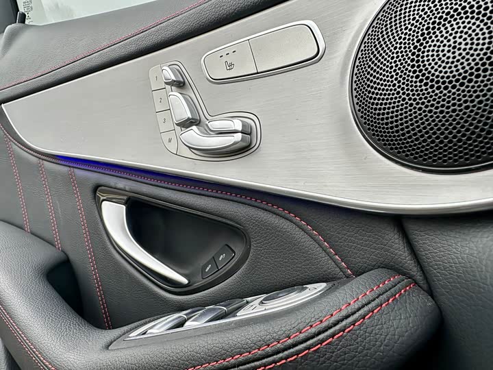 Фото 9 - Mercedes-Benz GLC-Class AMG