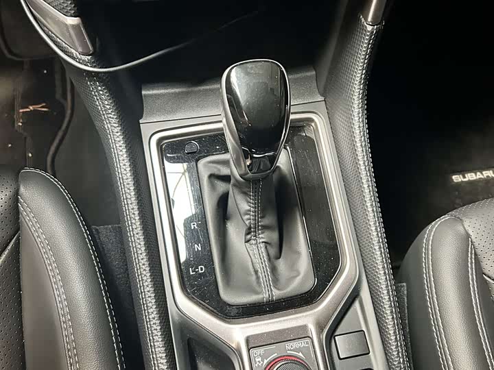 Photo 4 - Subaru Forester