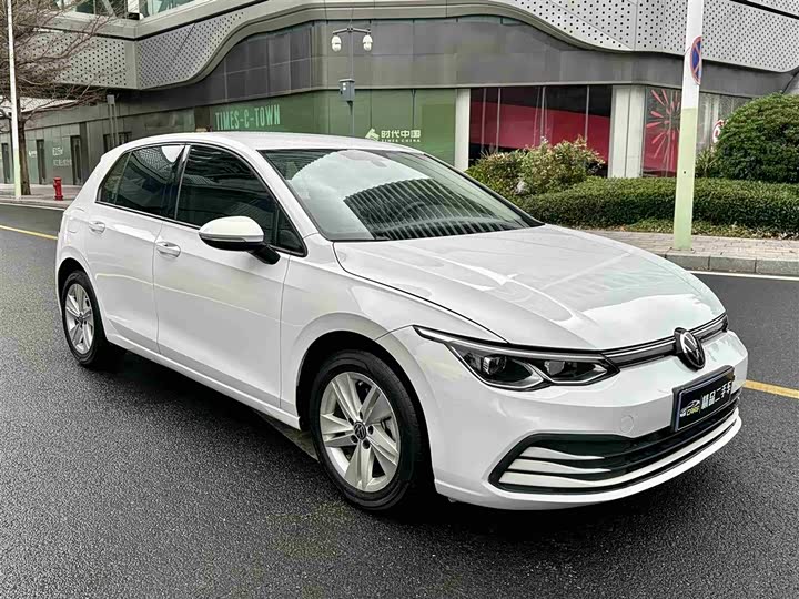 Фото 2 - Volkswagen Golf