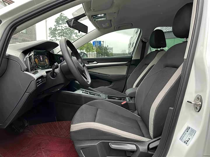 Фото 3 - Volkswagen Golf