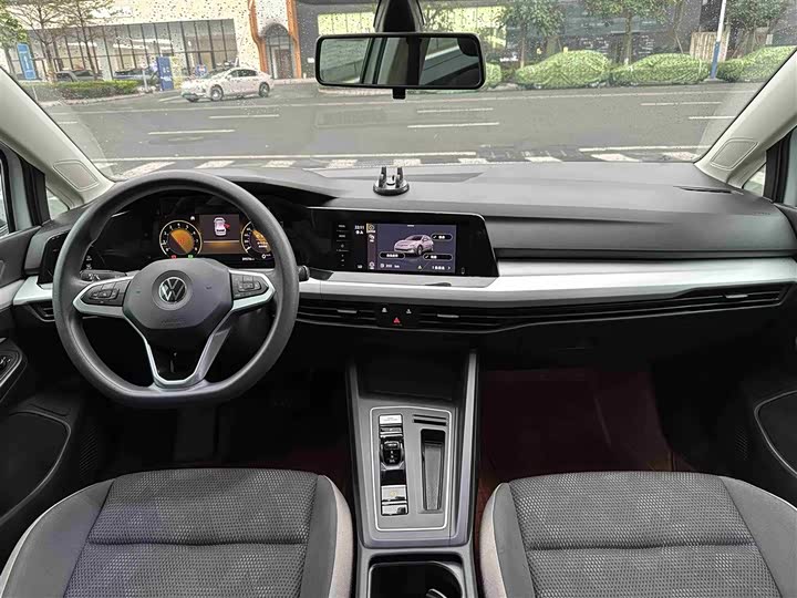 Фото 4 - Volkswagen Golf