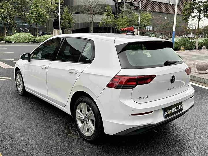 Фото 8 - Volkswagen Golf