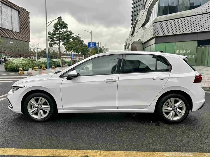 Фото 9 - Volkswagen Golf