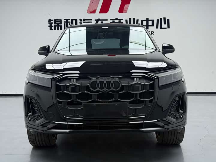 Фото 2 - Audi Q7