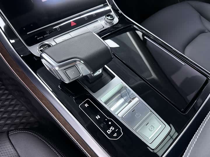 Фото 7 - Audi Q7