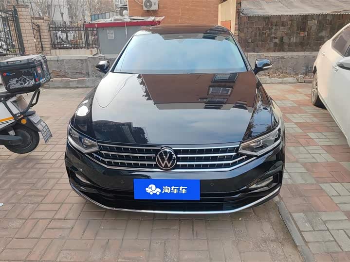 Фото 2 - Volkswagen Magotan