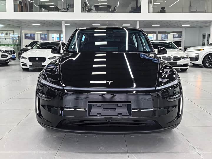 Photo 2 - Tesla Model Y