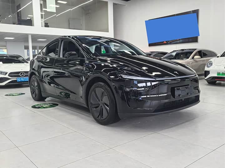 Photo 3 - Tesla Model Y