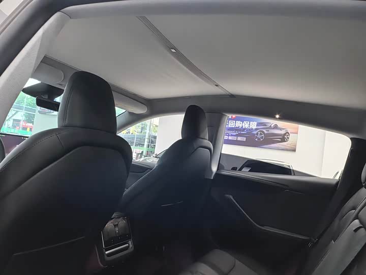 Photo 9 - Tesla Model Y