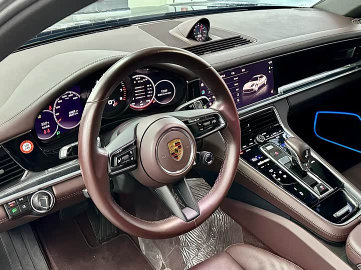 Фото 3 - Porsche Panamera