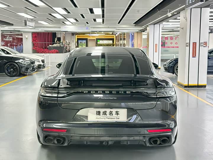 Фото 8 - Porsche Panamera