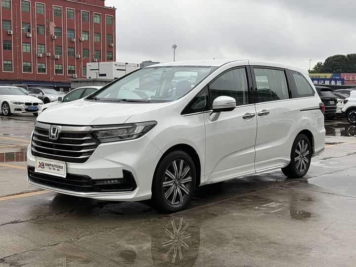 Photo 1 - Honda Odyssey