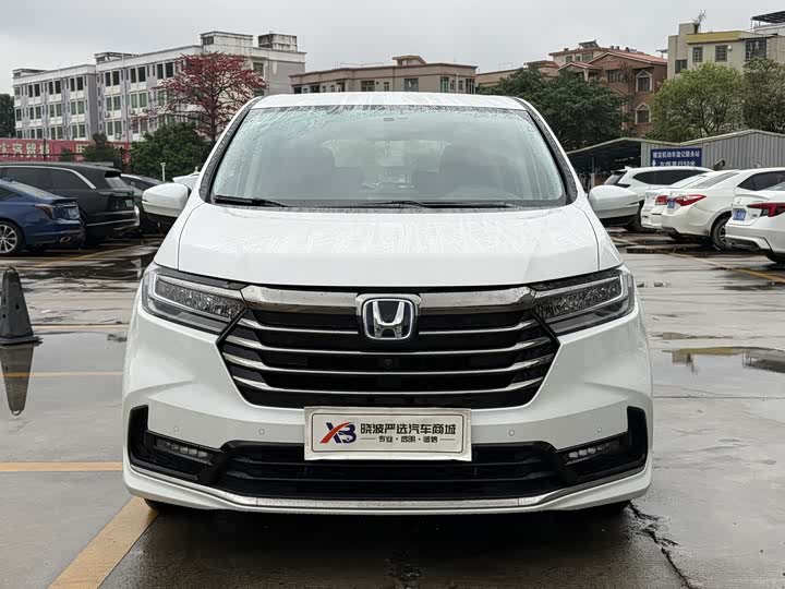 Photo 2 - Honda Odyssey