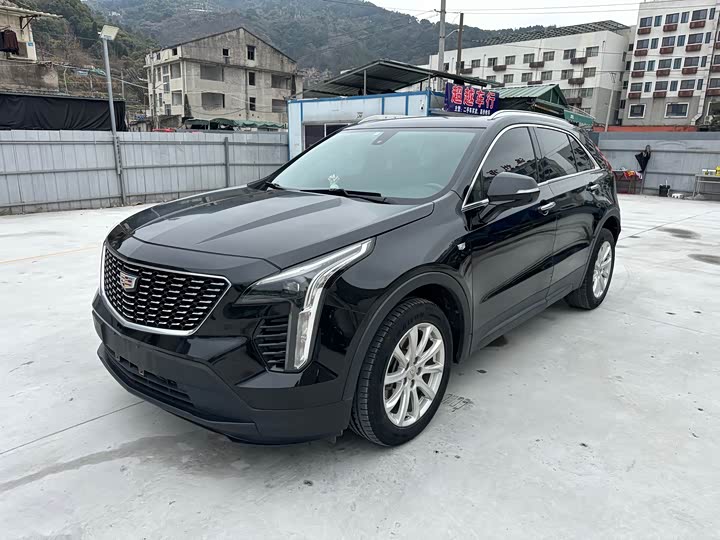 Фото 1 - Cadillac XT4
