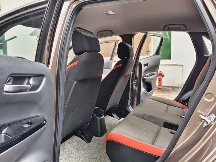 Фото 5 - Honda Life