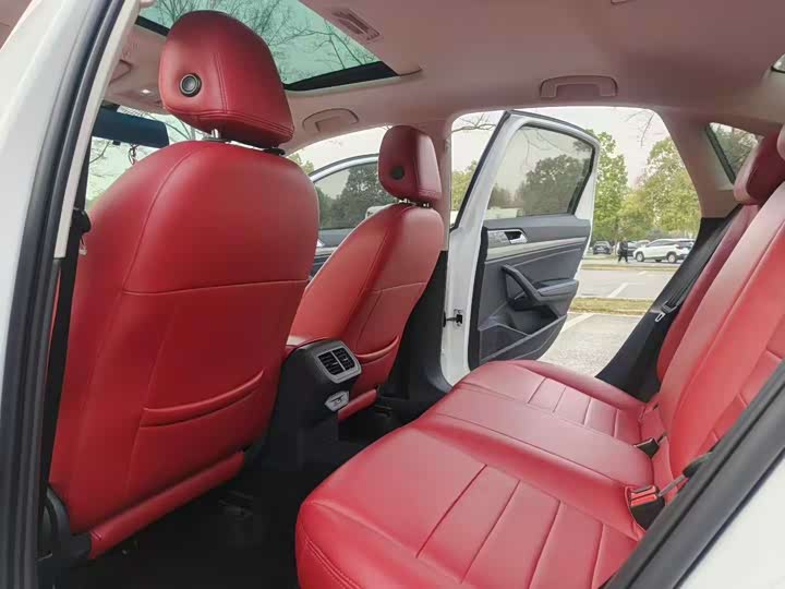 Фото 5 - Volkswagen Lavida