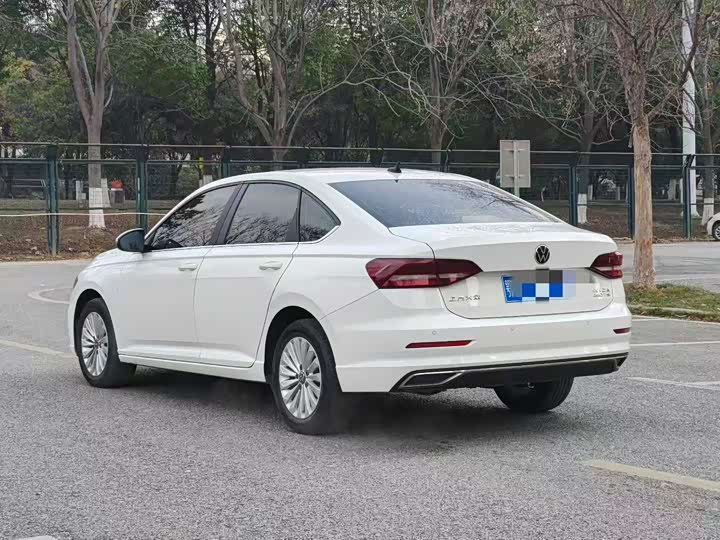 Фото 7 - Volkswagen Lavida