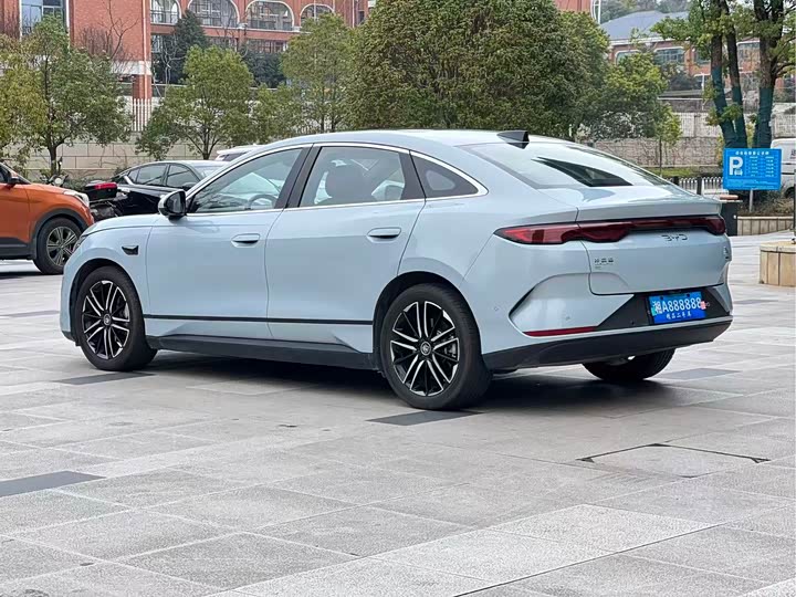 Фото 6 - BYD Qin L