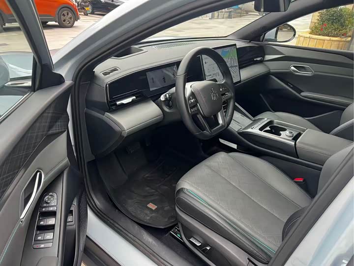 Фото 8 - BYD Qin L