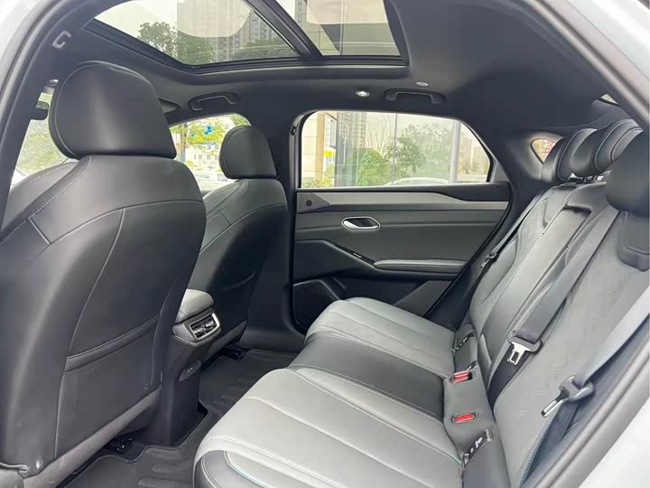 Фото 9 - BYD Qin L