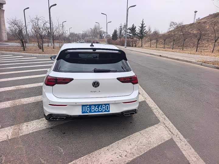 Фото 4 - Volkswagen Golf