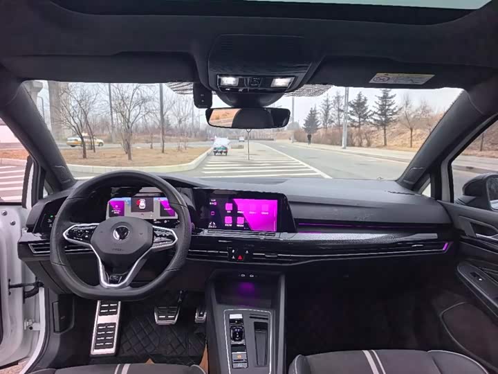 Фото 8 - Volkswagen Golf