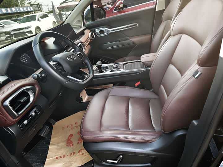 Фото 4 - Geely Okavango