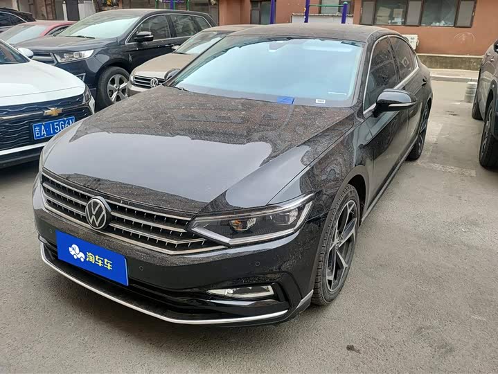 Фото 1 - Volkswagen Magotan