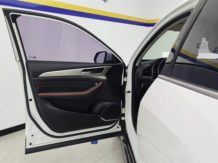 Фото 7 - Haval F7