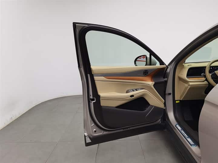 Фото 8 - Denza N7