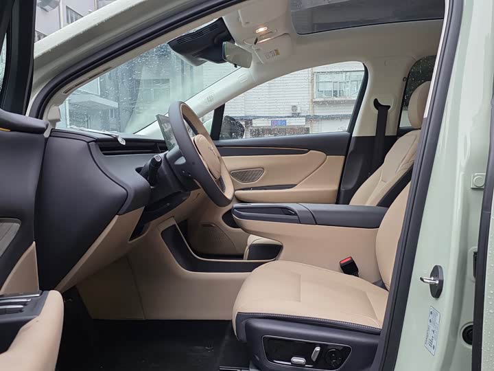 Фото 4 - Hongqi EHS5 (Tiangong 06)