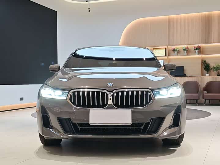 Фото 2 - BMW 6 Series GT