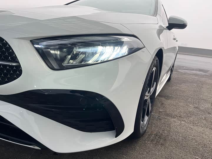 Фото 9 - Mercedes-Benz A-Class