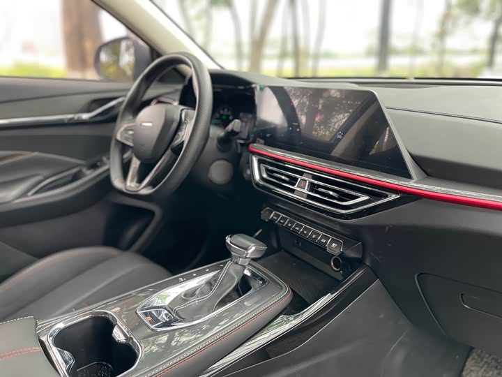 Фото 8 - Changan Oshan X5