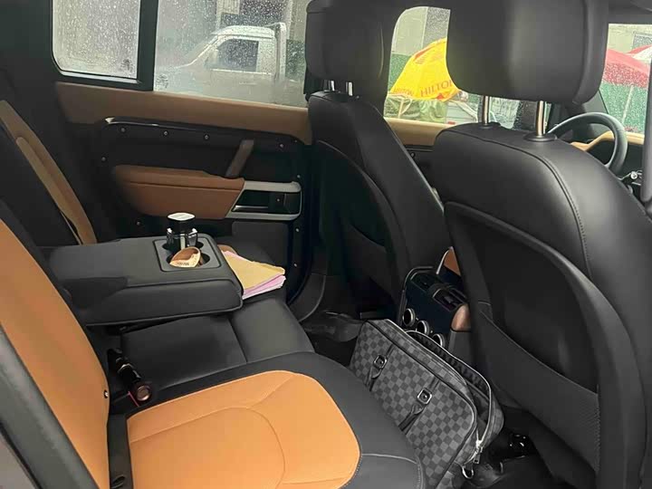 Фото 3 - Land Rover Defender