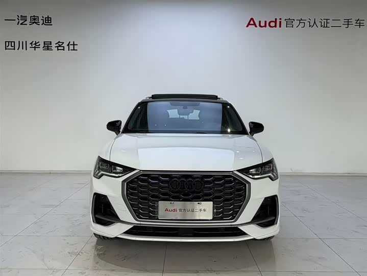 Photo 2 - Audi Q3 Sportback