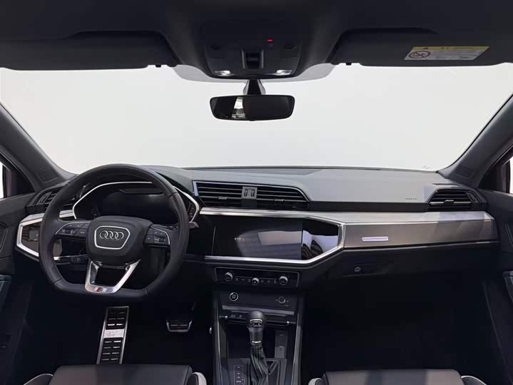 Photo 6 - Audi Q3 Sportback