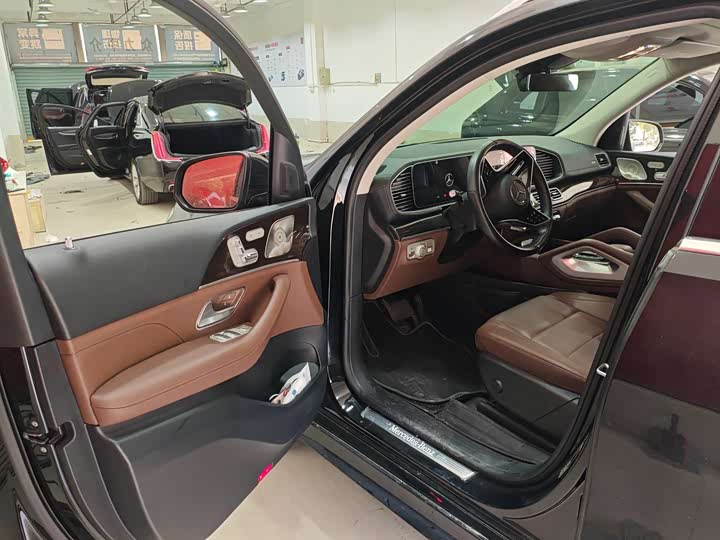 Фото 4 - Mercedes-Benz GLE-Class