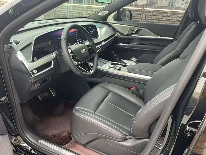 Фото 4 - Cadillac XT5