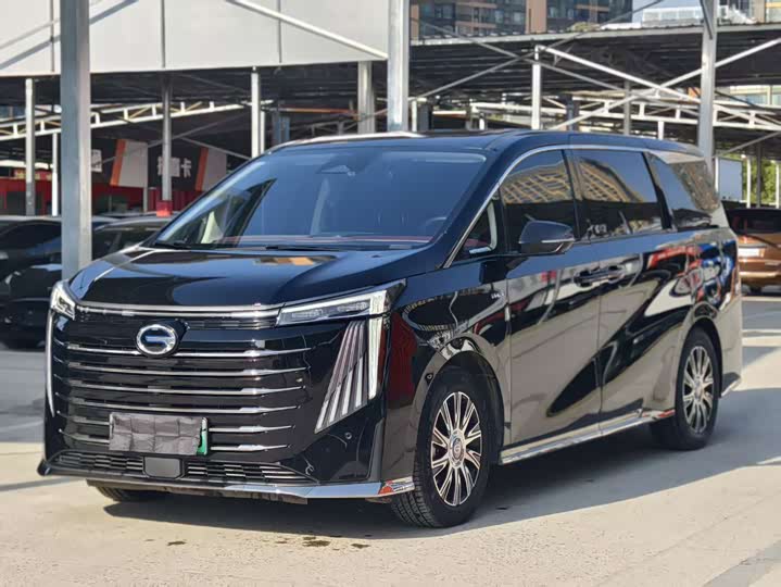 Фото 1 - GAC Trumpchi E9