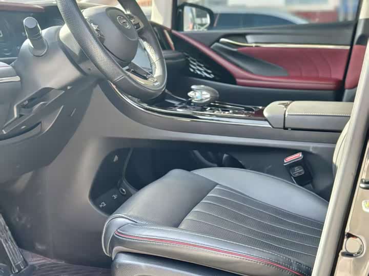 Фото 4 - GAC Trumpchi E9