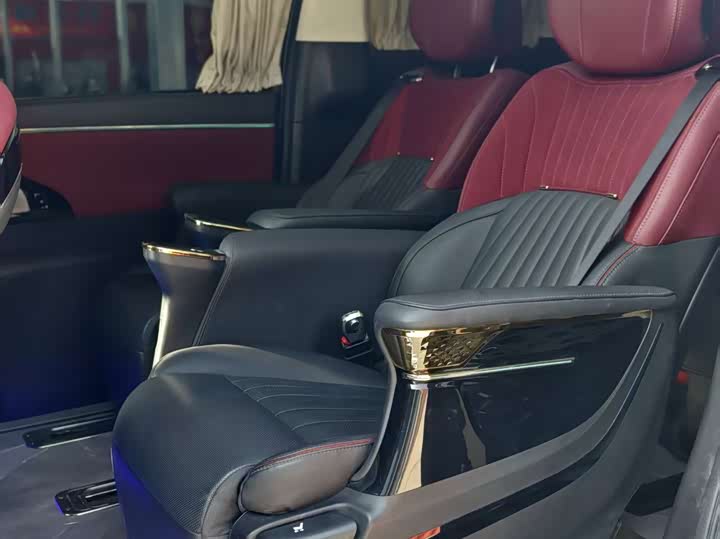 Фото 5 - GAC Trumpchi E9