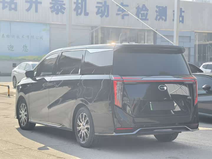 Фото 7 - GAC Trumpchi E9