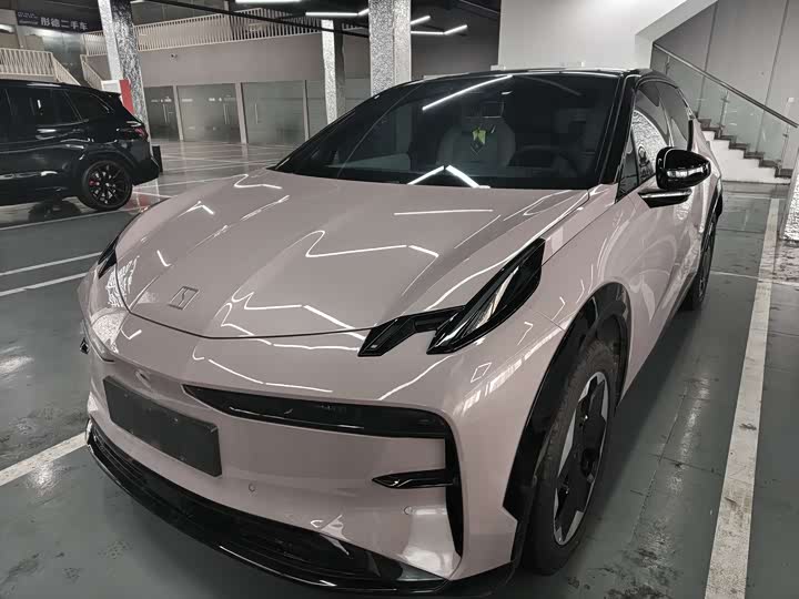 Фото 1 - Zeekr X