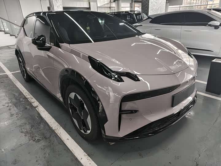 Фото 3 - Zeekr X