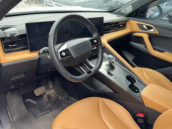 Фото 2 - Roewe RX5