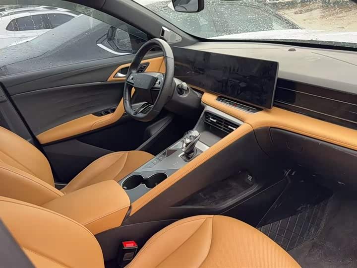 Фото 4 - Roewe RX5